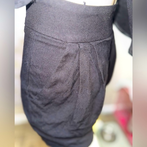 Guess by Marciano Black Rayon jumpsuit with pleated Shorts and cutout back Size0 - Picture 8 of 14